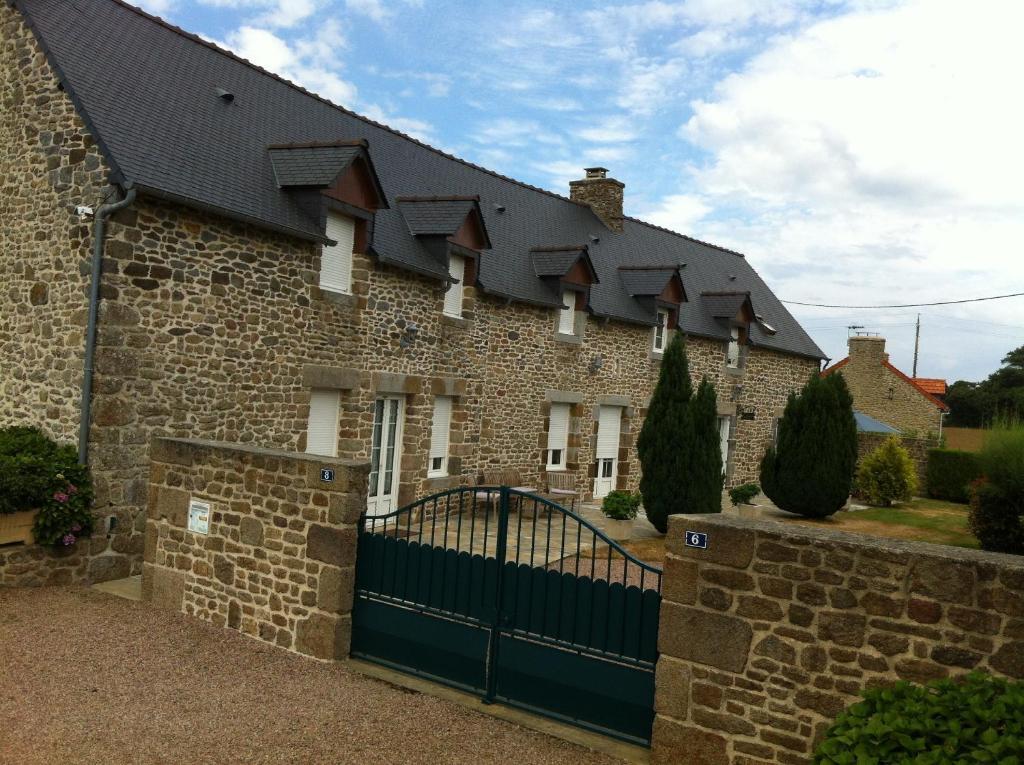 Chambres D'Hotes Les Sageais Baguer-Morvan Exterior foto